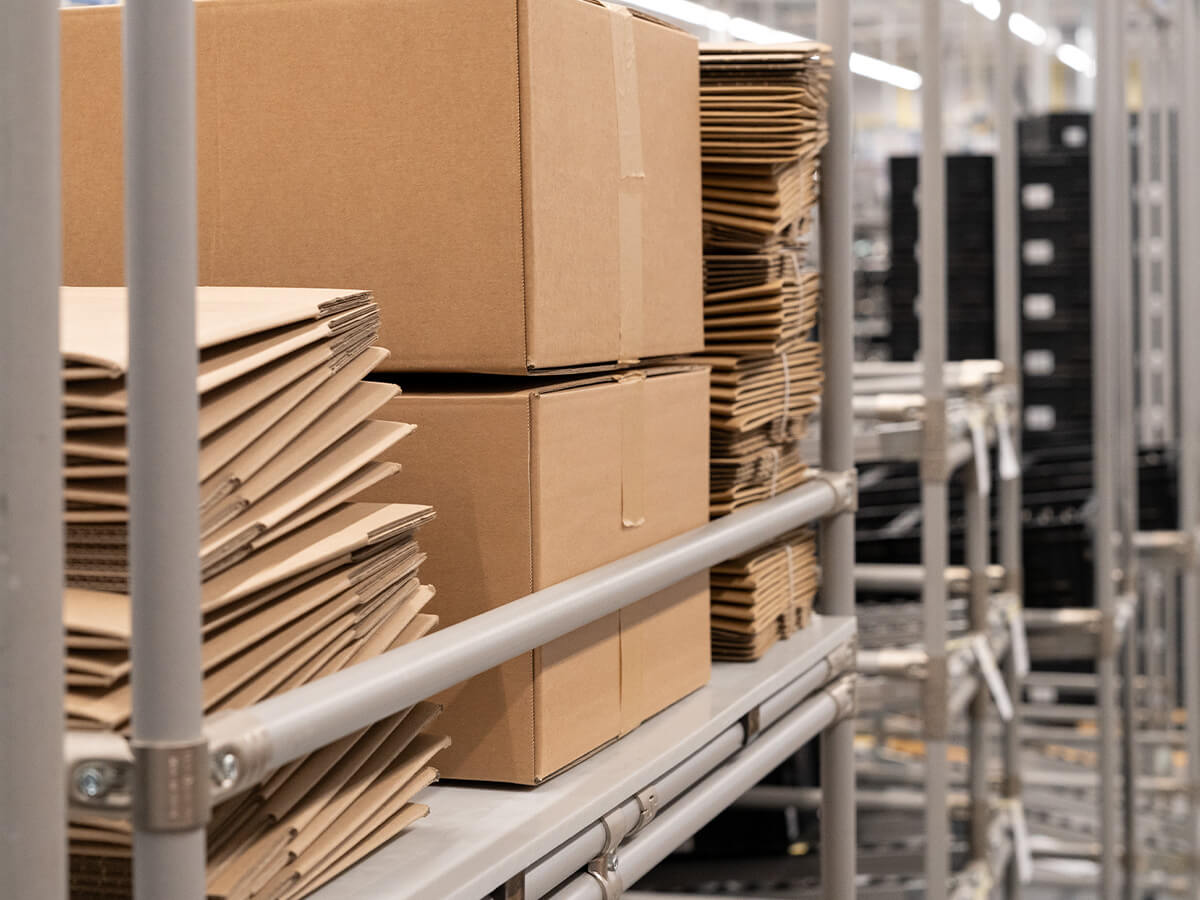 Rohrstecksysteme zur Lagerung von Kartons und Kisten
