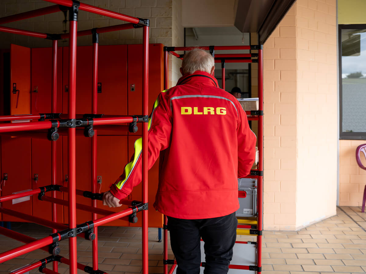 Verschiebbare Regalsysteme bei DLRG